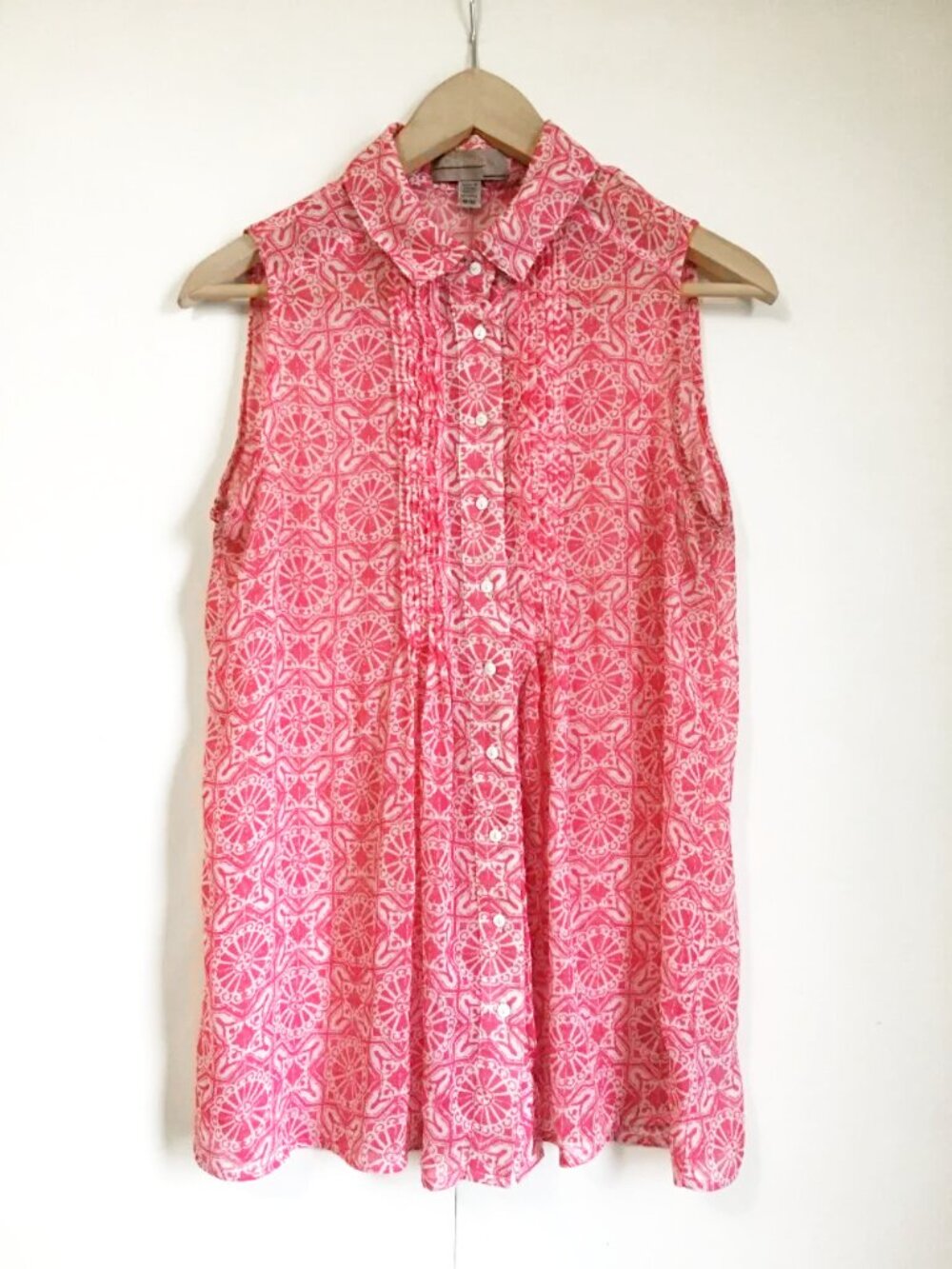 Christina B Coral Pink & White Tribal Print Button Up Pintuck Semi Sheer Tank M
